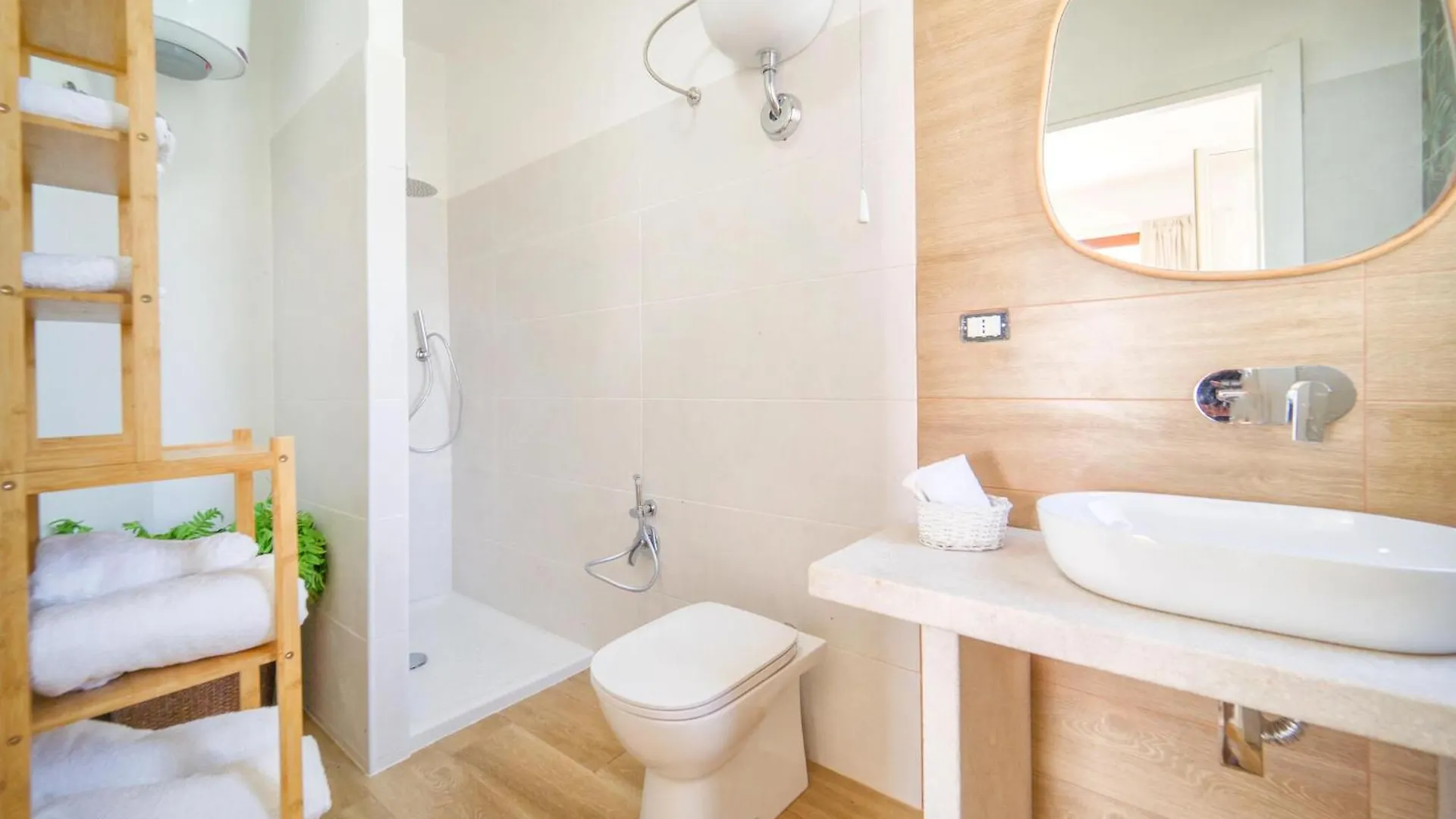 Gorgeous Home In Ciotta With House Sea View Torre di Gaffe 0*,  Italy
